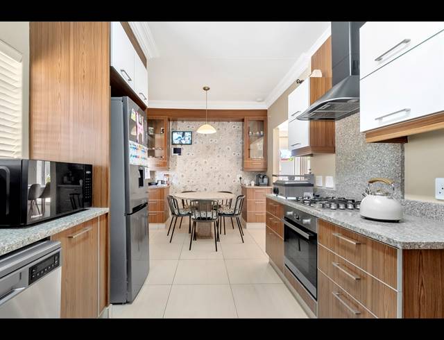3 BEDROOM HOUSE FOR SALE IN KENSINGTON B